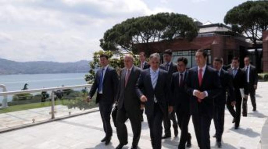 G&uuml;l, Kırgızistan Başbakanı Babanov'u Kabul Etti