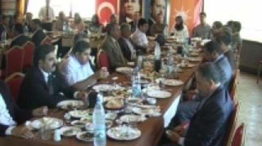 AKP&rsquo;nin yeni y&ouml;netimi toplandı