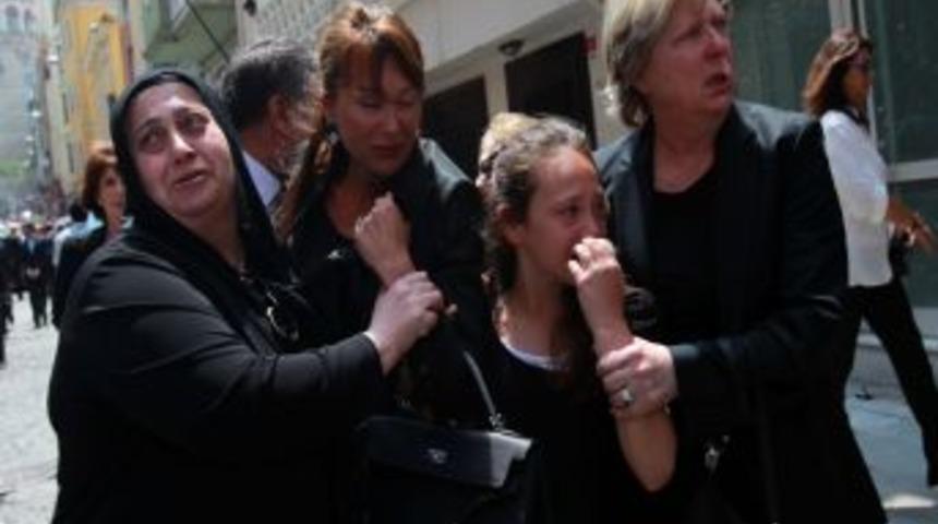 Hayati Kamhi, Neve Şalom'daki T&ouml;renin Ardından Toprağa Verildi