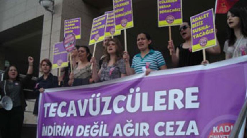 Tecav&uuml;z sanıklarına tahliye tepkisi