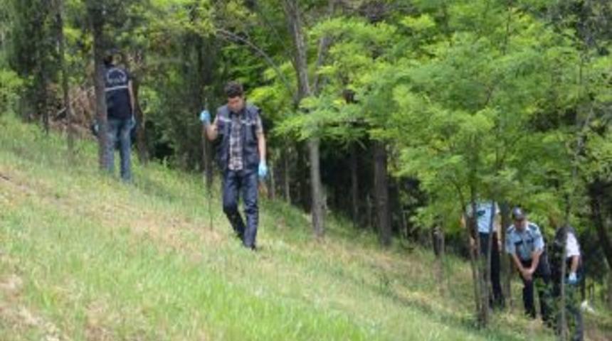 Esenyurt'taki Patlamada, Ağa&ccedil; Altlarında Delil Arandı