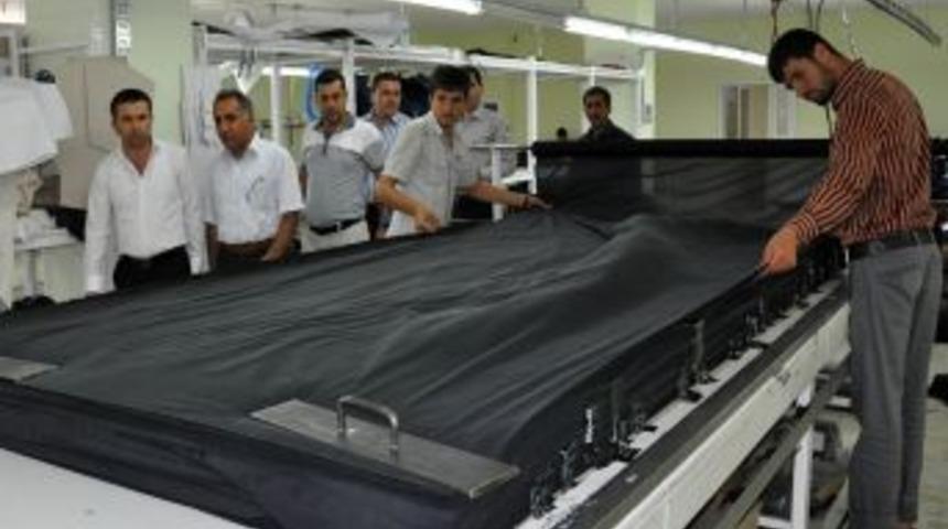 SGK Pirim &Ouml;demelerinde Birinci Olan Tekstil Fabrikasına Tebrik Ziyareti