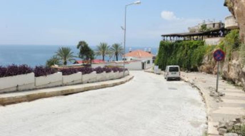 Kalei&ccedil;i Yat Limanı&rsquo;nın Yolu Yenilenecek