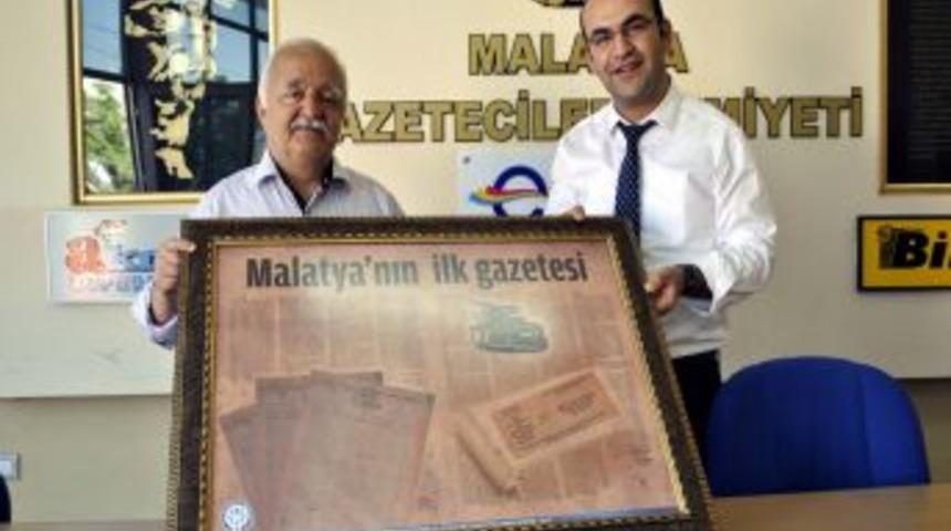 Malatya'nın Ilk Gazetesi, Gazetecilere Hediye Edildi