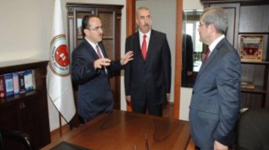 Bakan Ergin Ceyhan'da Adliye Sarayı A&ccedil;ılışına Katıldı