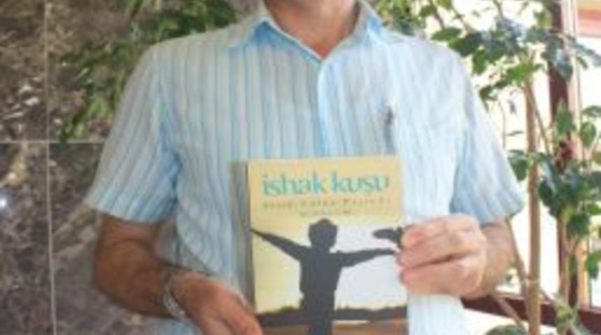 TRT Kameramanı Y&uuml;r&uuml;'n&uuml;n 'İshak Kuşu Yitik &Ccedil;ulun Peşinde&rsquo; Adlı Romanı &Ccedil;ıktı
