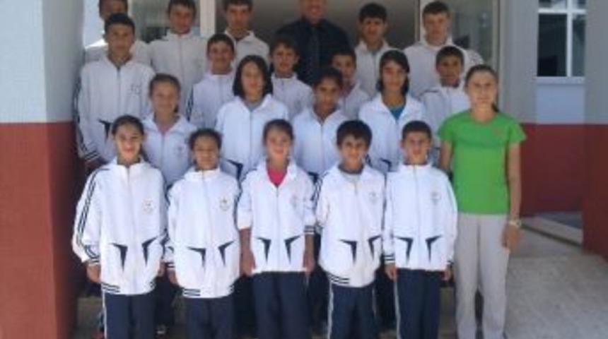 D&uuml;zceli Atletler Deneyim Kazandı