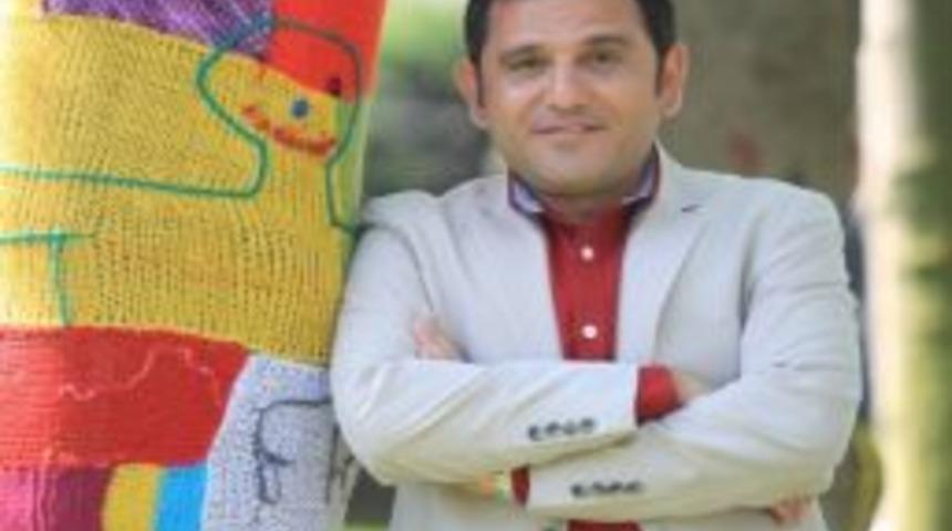 Sunucu Fatih Portakal, İlk Kitabıyla İzmirlilerle Buluşacak