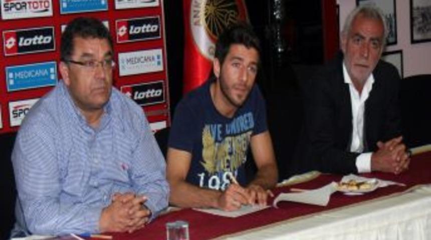 Gen&ccedil;lerbirliği'nde Mehmet Kara&rsquo;dan 3 Yıllık Imza