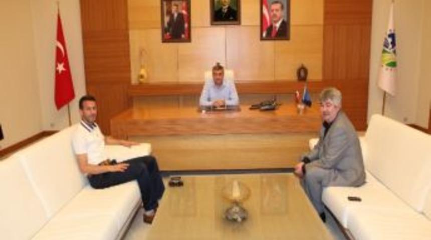 B&uuml;y&uuml;kşehir&rsquo;den Sakaryaspor&rsquo;a Destek S&ouml;z&uuml;
