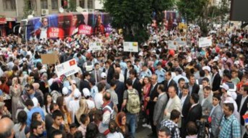 D&uuml;nya &Ccedil;ocukları&rsquo;ndan Vali &Ccedil;akır Ve Başkan K&uuml;lc&uuml;&rsquo;ye Ziyaret