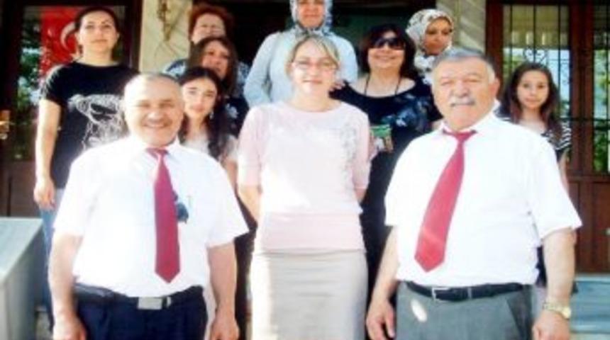Pelitk&ouml;y&rsquo;de Bayanlara Belediye Desteği