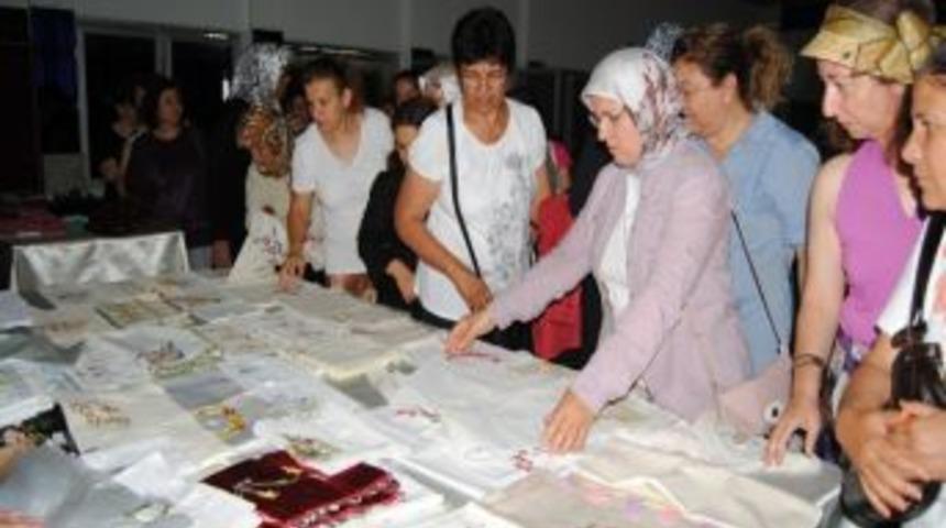 Fethiyeli Kursiyerler H&uuml;nerlerini Sergiledi