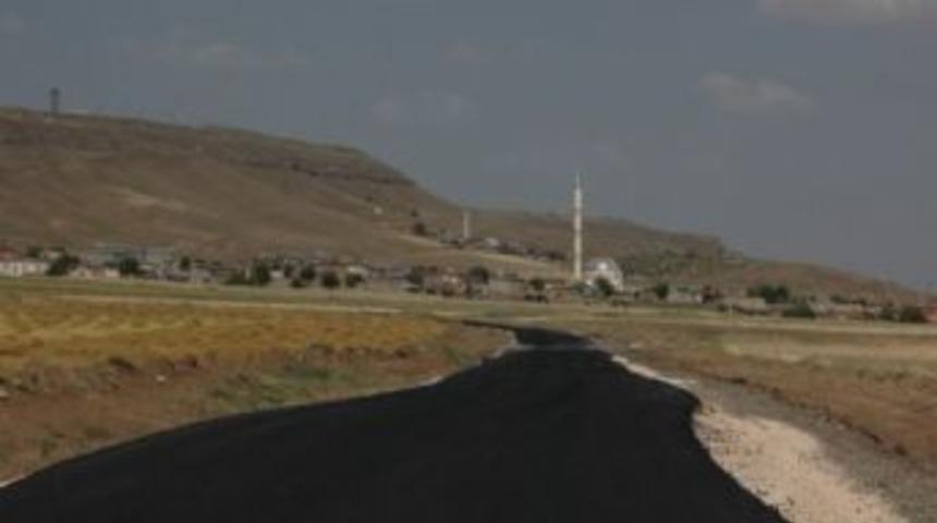 Danalı K&ouml;y&uuml; Beton Asfalta Kavuştu