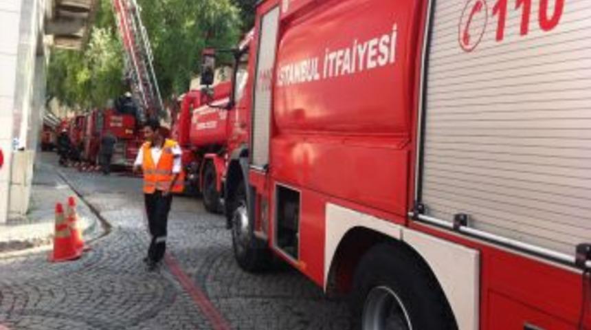 Restoranda &Ccedil;ıkan Yangın Korkuttu