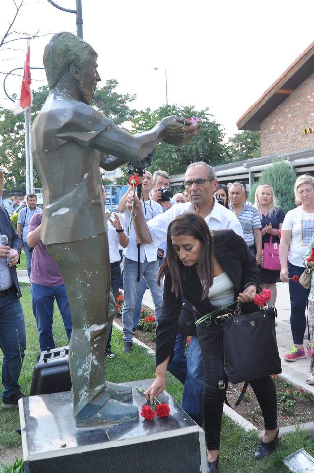 Ali İsmail Korkmaz, Eskişehir'de heykelinin önünde anıldı