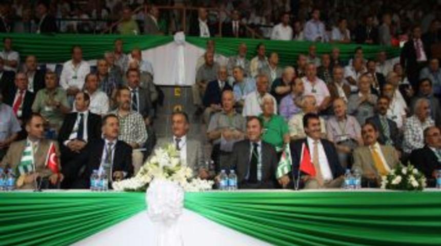 Bursaspor Kongresinde &Ccedil;ağlar Gerginliği