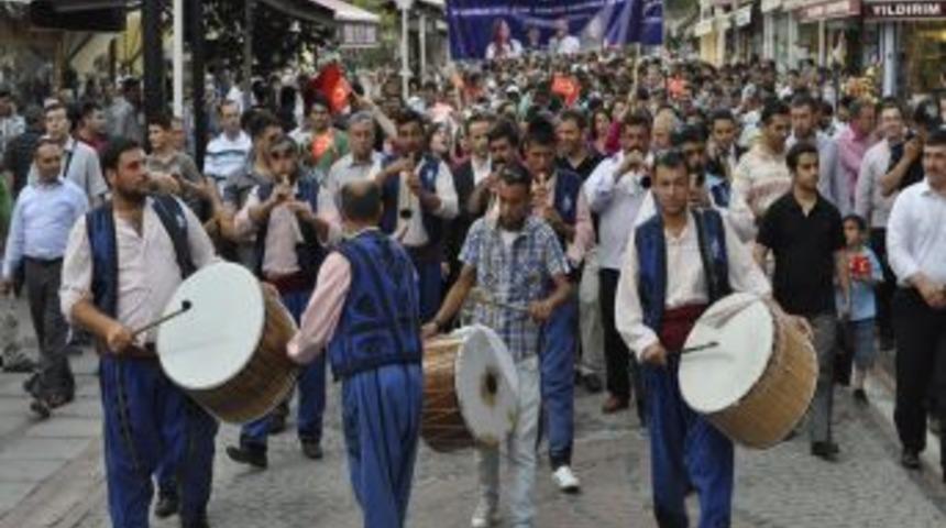 T&uuml;rk&ccedil;e Olimpiyatları Kafilesine Edirne&rsquo;de Coşkulu Karşılama