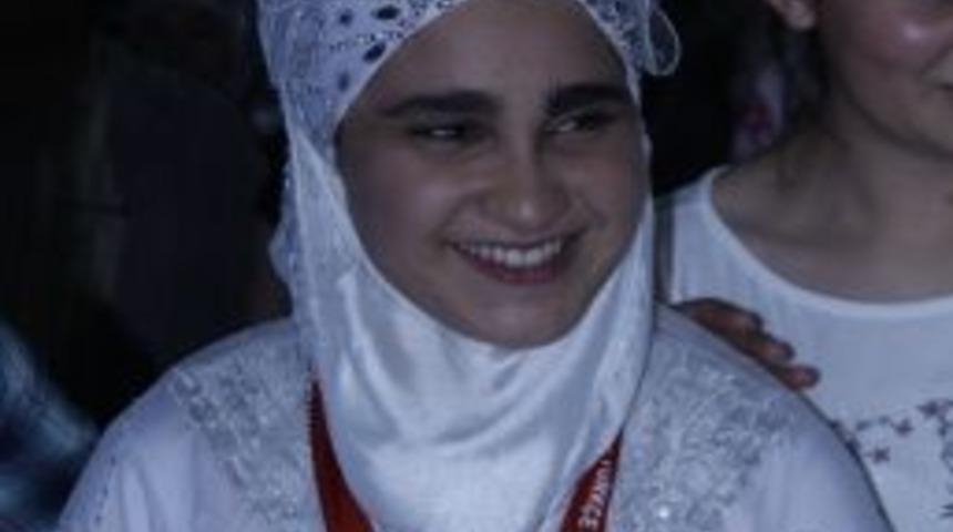 T&uuml;rk&ccedil;e Olimpiyatları Şiir Finalini Mısırlı Mennatallah Ahmet Kazandı
