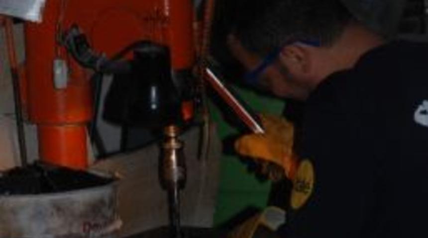 Gen&ccedil;ler İşsizlikten, İşletmeler İş&ccedil;i Bulamamaktan Yakınıyor