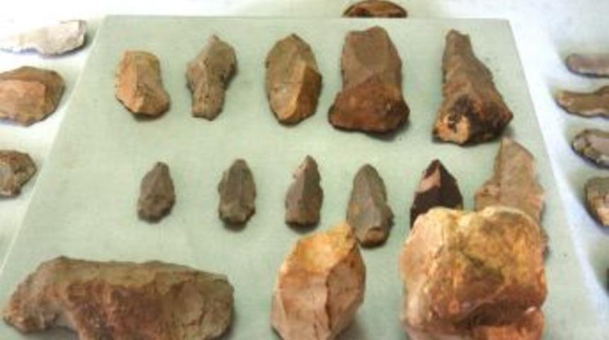 Mardin&rsquo;de M.&Ouml;. 500 Bin Yıl &Ouml;ncesine Ait Yontma Taşlar Bulundu