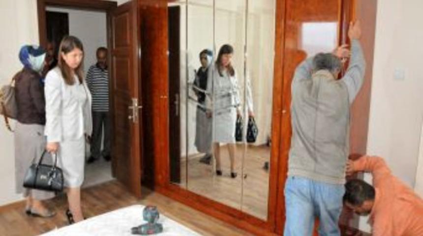 Belediye, Ihtiya&ccedil; Sahibi Evlenecek &Ccedil;iftin Evini Donattı