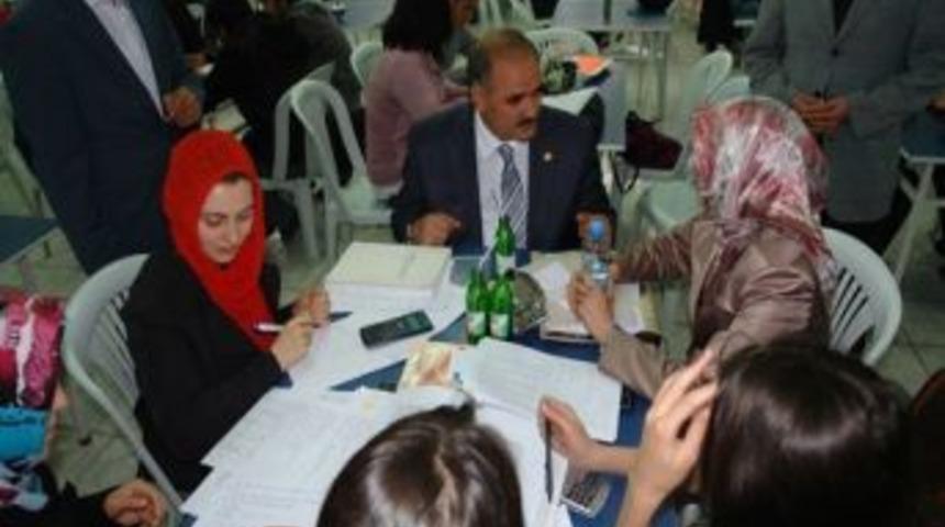 Aksak, &quot;analarımız Baş Tacımızdır&quot;