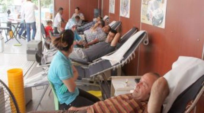 Cizre&rsquo;de Kan Bağışı Kampanyası