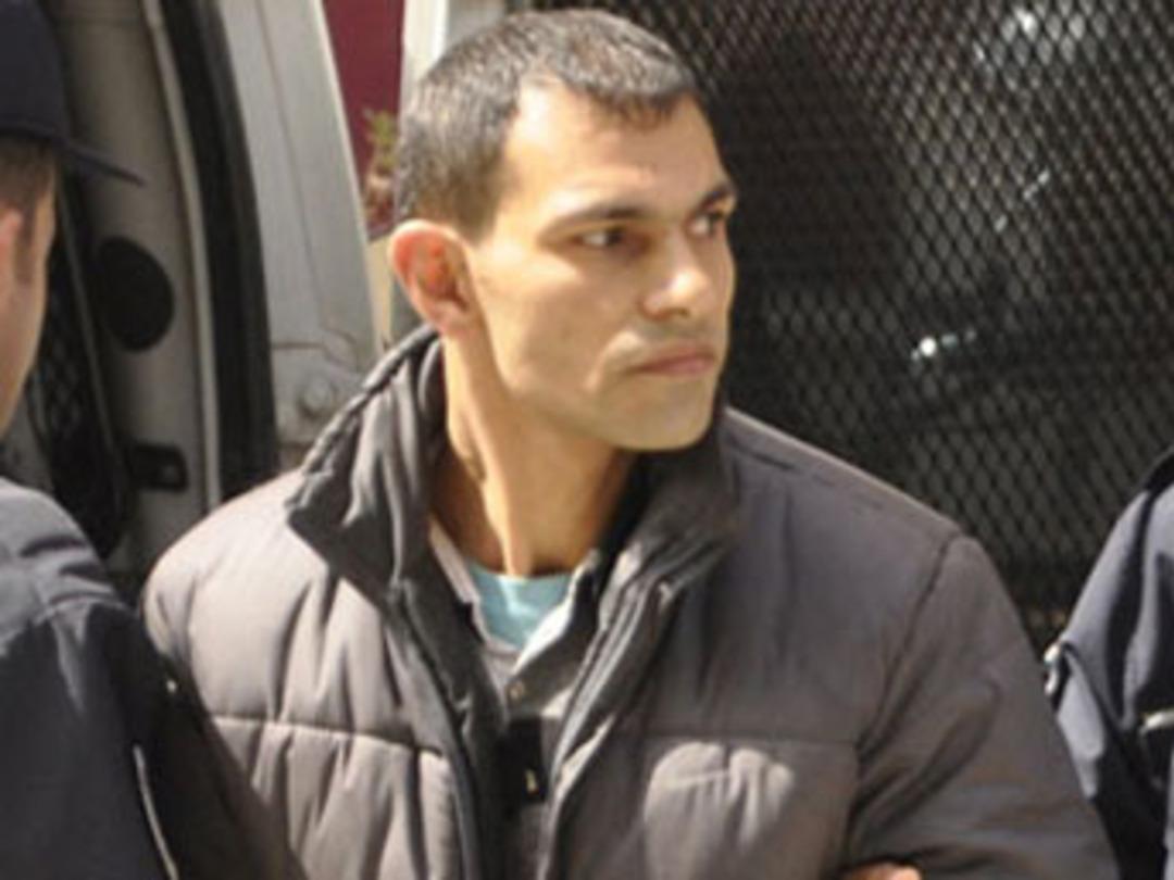 Yeğenine tecavüz etti