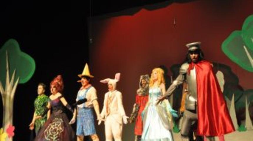 Yeşil Dev Shrek Bursalı &Ccedil;ocuklarla Buluştu