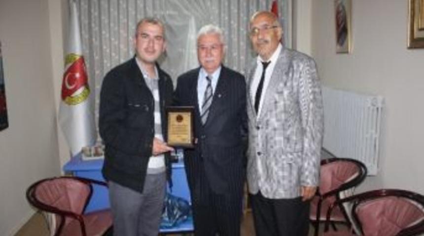 Anadolu Yakası Bayburt K&uuml;lt&uuml;r Ve Yardımlaşma Derneği Genel Başkanı L&uuml;tf&uuml; Silo Bgc Yi Ziyaret Etti