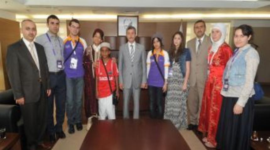 T&uuml;rk&ccedil;enin &Ccedil;ocukları Gaziantep&rsquo;te Ziyaretlerini S&uuml;rd&uuml;r&uuml;yor