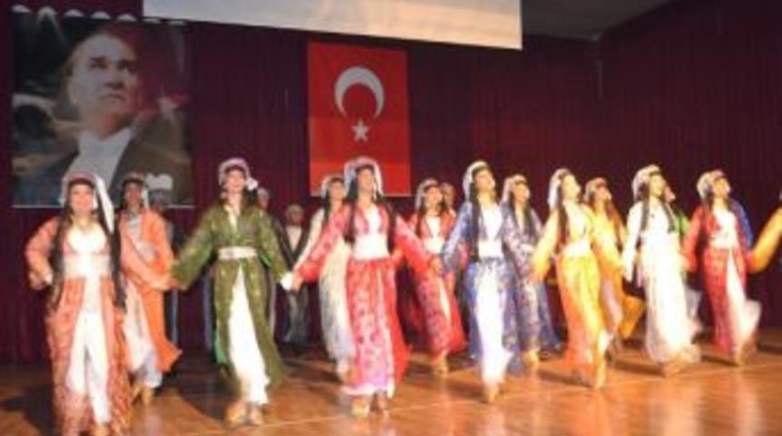 Y&uuml;ksek Teknoloji Enstit&uuml;s&uuml;'nden Halk Oyunları G&ouml;sterisi