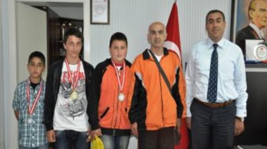 Minik Boks&ouml;rler Dereceye Gidiyor
