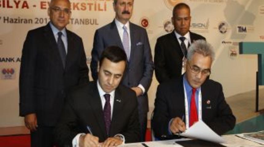130 &Uuml;lkeden Bin 500 Işadamı TUSKON'un 2012 K&ouml;pr&uuml;s&uuml;'nde Buluştu