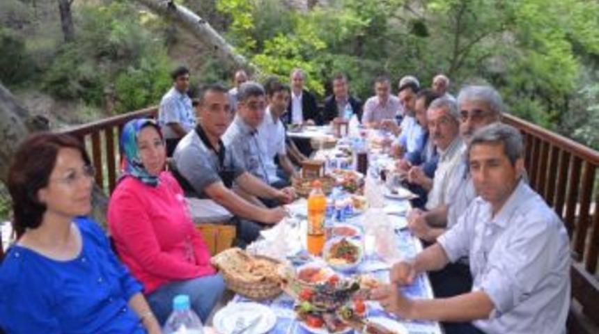 Kozan Kent Konseyi Y&uuml;r&uuml;tme Kurulu Dağılcak'ta Toplandı