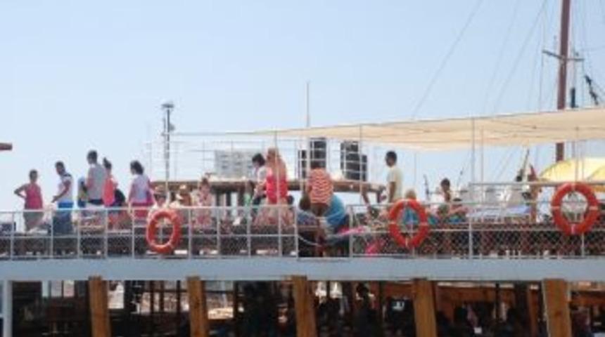 Didim&rsquo;de G&uuml;nl&uuml;k Tekne Turları Tatilcileri Bekliyor