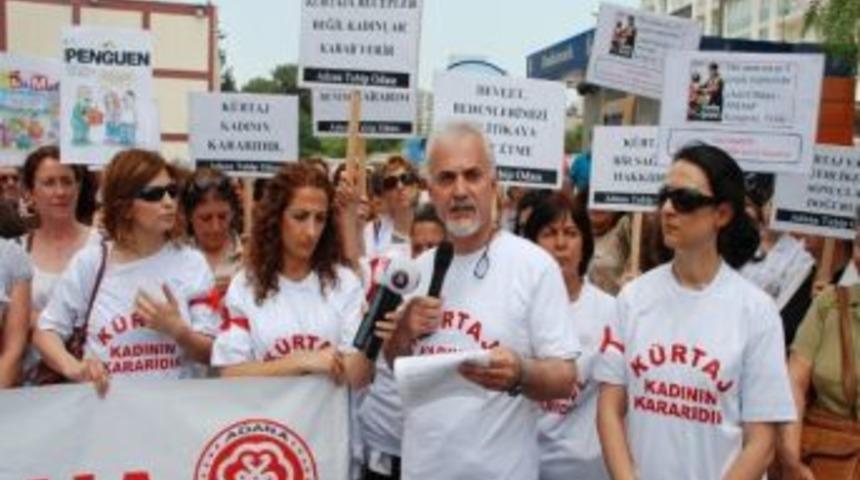 Kadınlardan S&uuml;p&uuml;rgeli Şişli &lsquo;k&uuml;rtaj&rsquo; Eylemi
