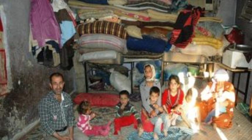 10 N&uuml;fuslu Aile Tek Odada Yaşam M&uuml;cadelesi Veriyor