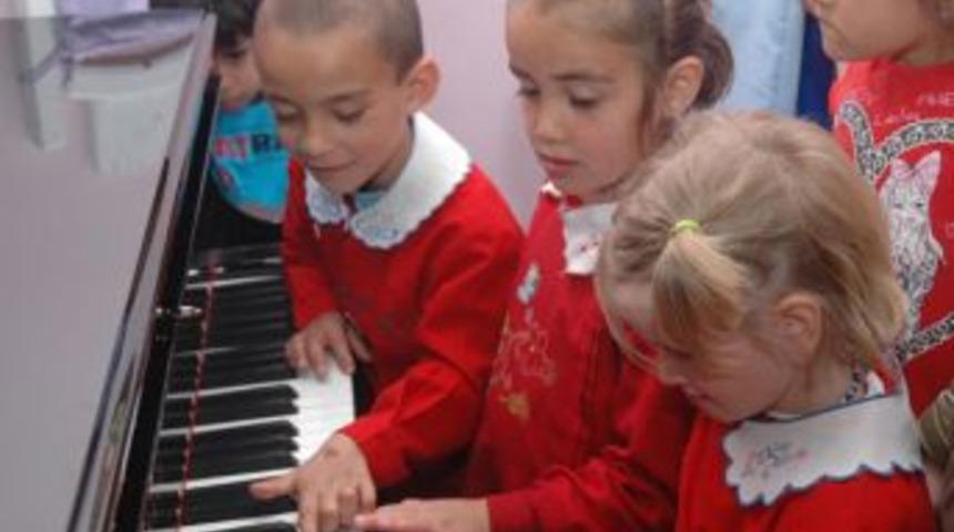 Sel&ccedil;uk &Uuml;niversitesi'nden Halka G&ouml;n&uuml;ll&uuml; Eğitim