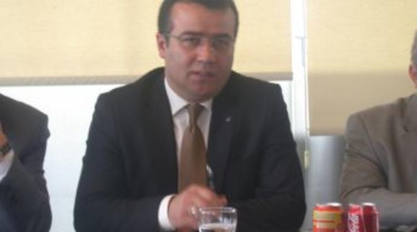 "Kavgayla G&uuml;r&uuml;lt&uuml;yle Teşkilata K&uuml;s&uuml;lmemeli"
