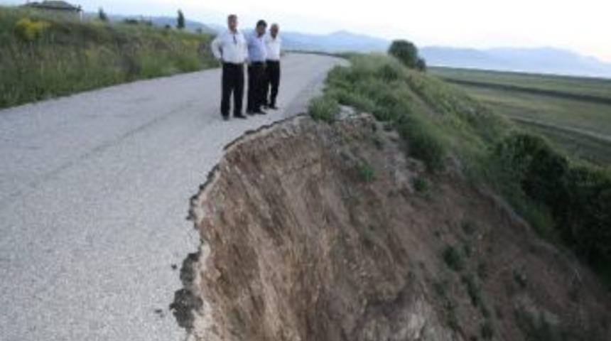 Yalıh&uuml;y&uuml;k Yolundaki Heyelana &Ouml;nlem