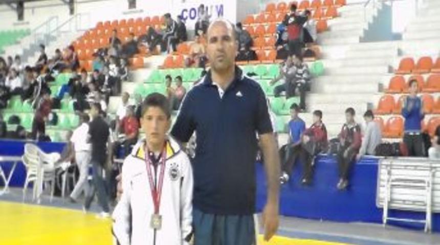 Şerif Doğan G&uuml;reşte T&uuml;rkiye 2.'si Oldu