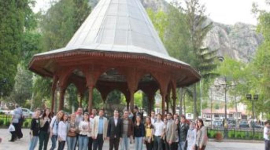 Nazillili Ak Gen&ccedil;ler Gezerek Siyasete Hazırlanıyor