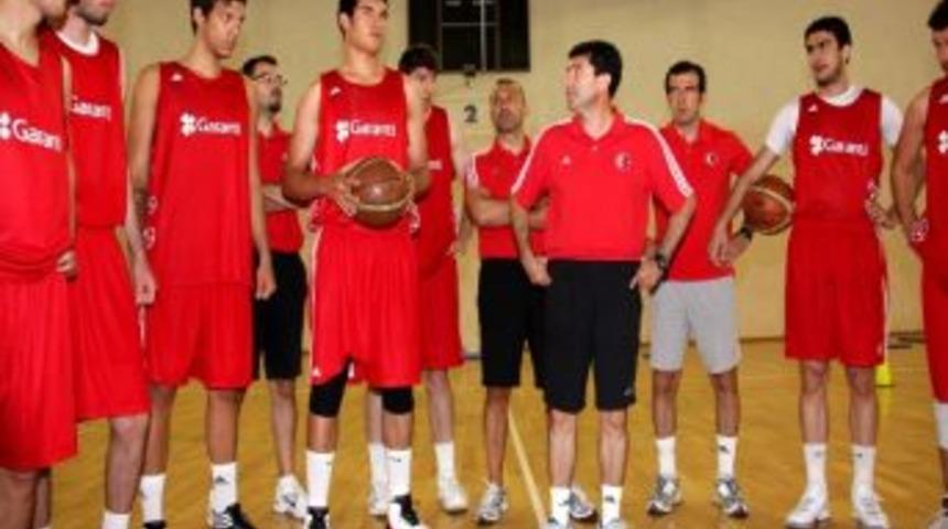 T&uuml;rkiye &Uuml;mit Milli Basketbol Takımı Bolu&rsquo;da &Ccedil;alışıyor