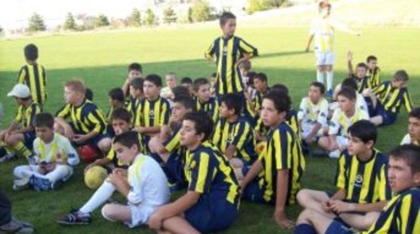 Beyşehir&rsquo;de Futbol Okulu A&ccedil;ılıyor