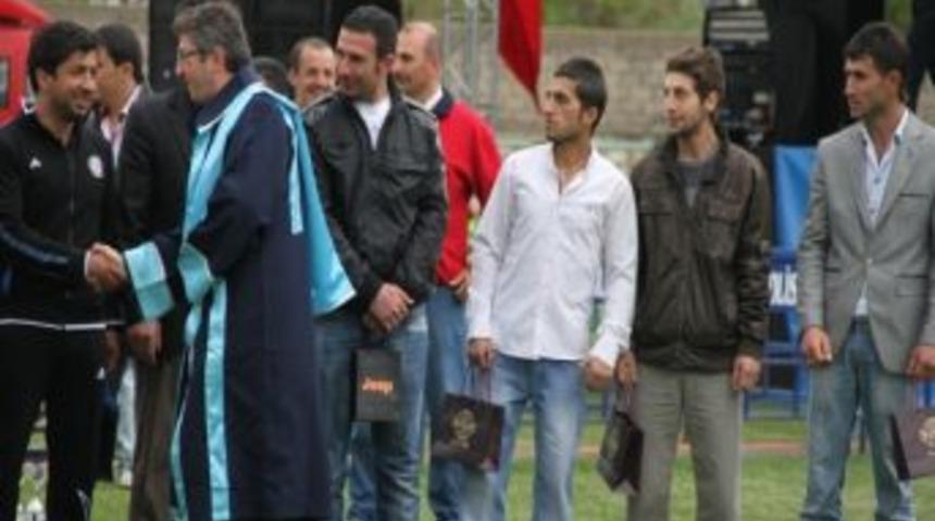 Bayburt &Uuml;niversitesi Bahar Spor Turnuvaları Yapıldı