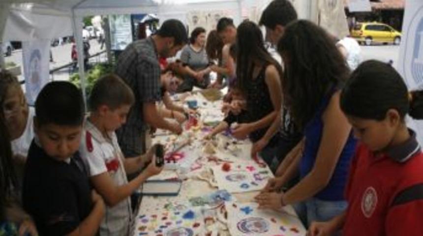 Atıklar Heykel Oldu