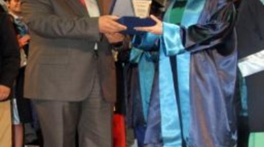 İhlas Koleji&rsquo;nden Mezunlarına G&ouml;rkemli Uğurlama