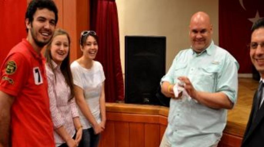 Aib&uuml;&rsquo;de &Ouml;ğrencilere Dişhekimliği Anlatıldı